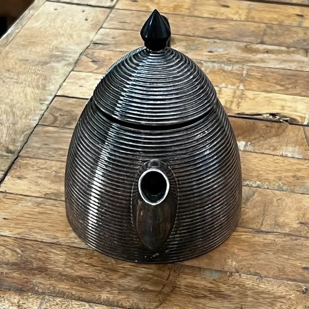 Beehive Shaped Teapot 6.5